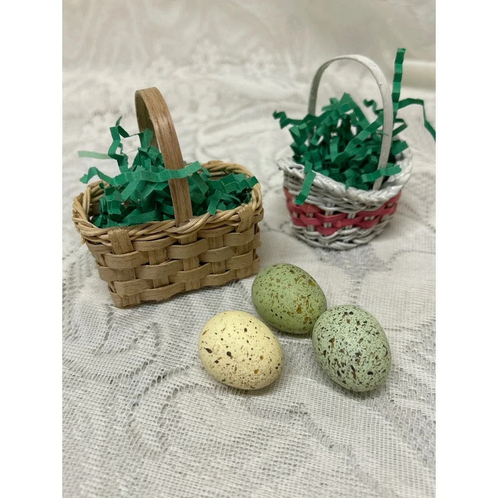 Miniature Easter Basket Set 2 Tiny Woven Baskets 3 Speckled Eggs Dollhouse Decor